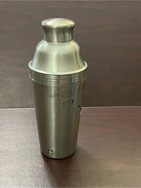 Oggi Dial-a-Drink 8 Recipe Stainless Steel Cocktail Shaker (700 ml, 23 oz)